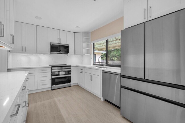 Building Photo - 3020 N 34th St