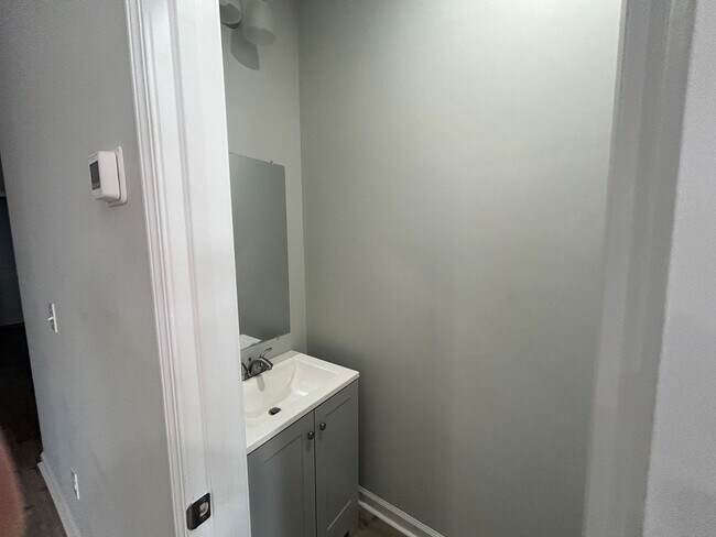 Building Photo - $1995  a Month For Lovely Duplex in Historic Melrose Heights