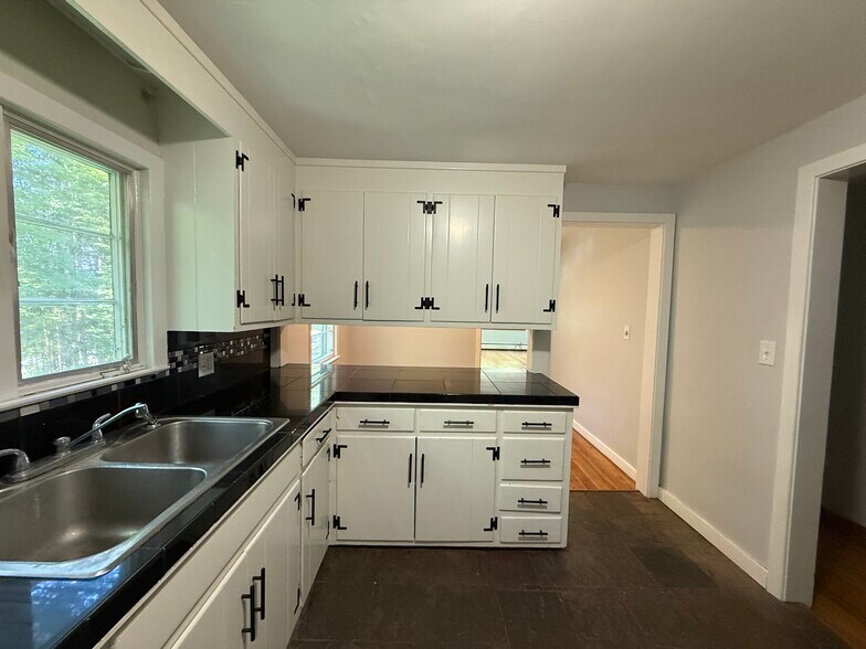 Building Photo - 1690 Slaterville Rd