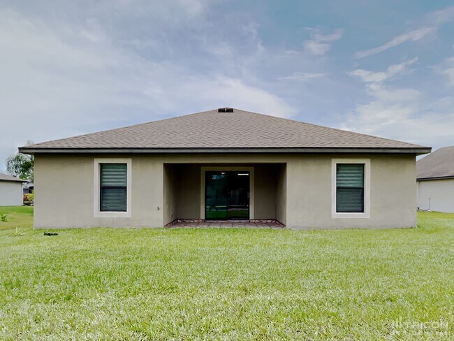 Building Photo - 2463 Winnipeg Dr