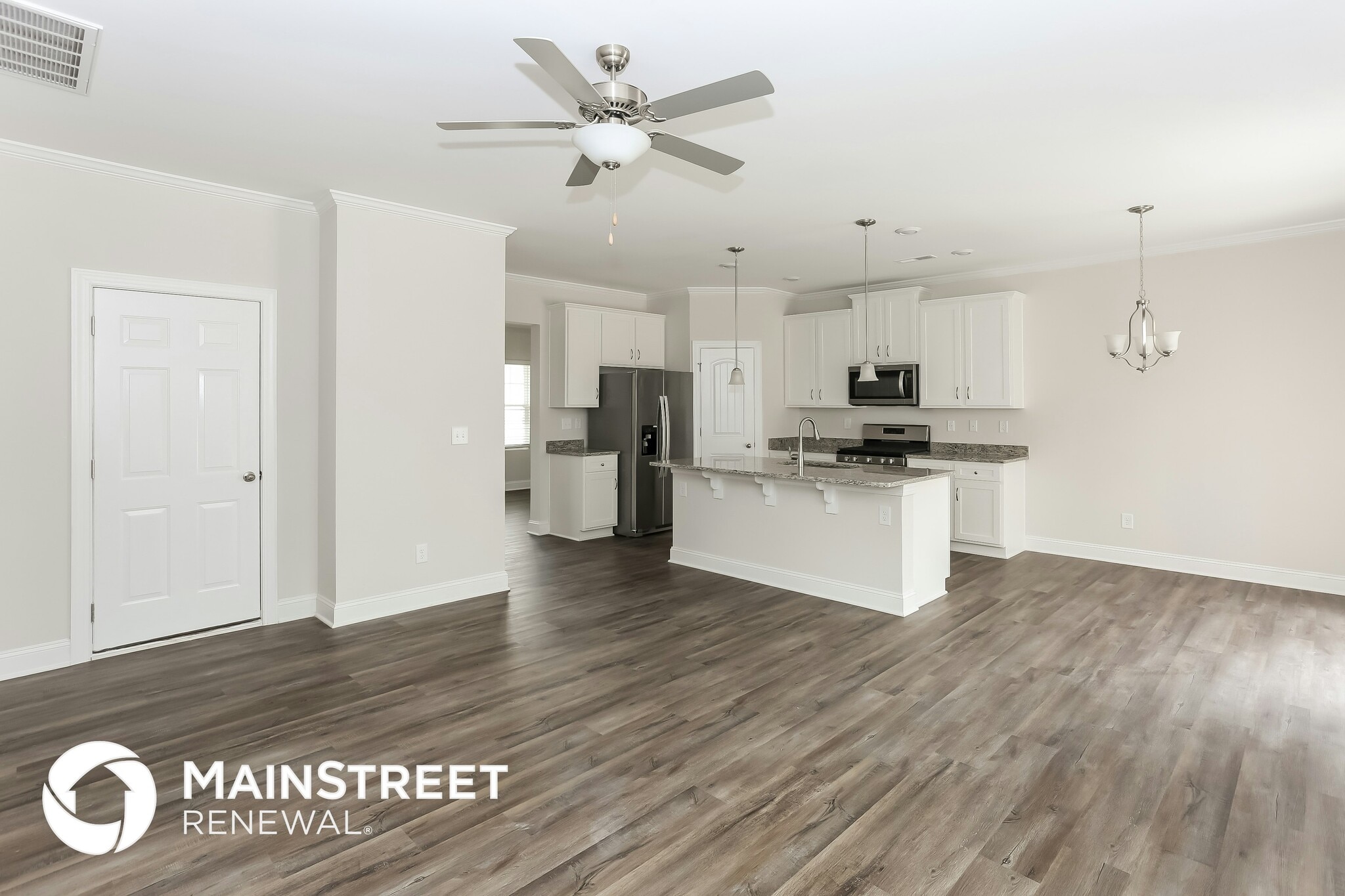 Building Photo - 3900 Allenby Pl