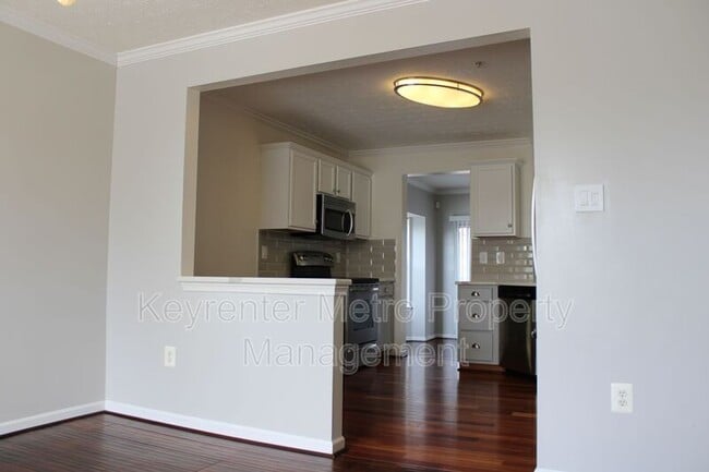 Building Photo - 9900 Prince Royal Pl