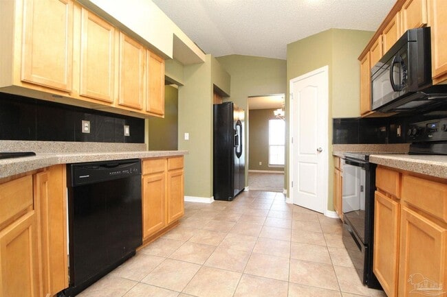 Building Photo - 6462 Sarasota St