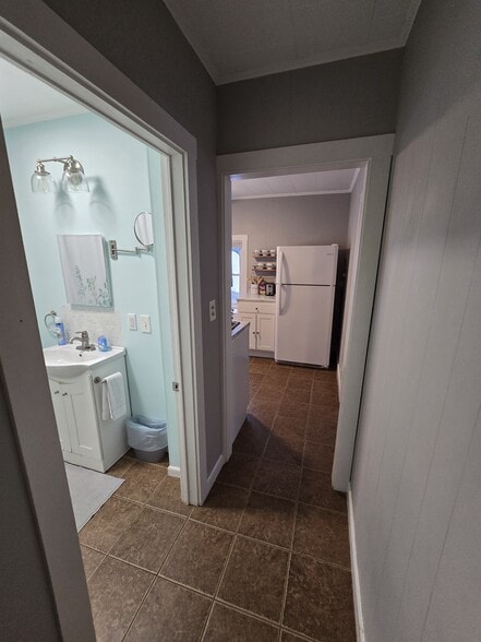 Building Photo - 332 Broadway