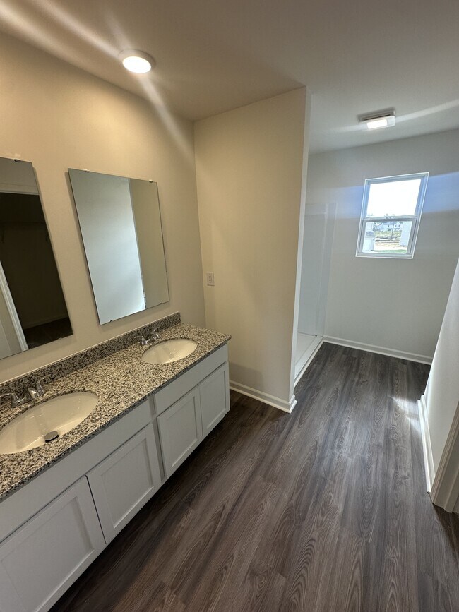 Building Photo - 7024 Peppermill Way
