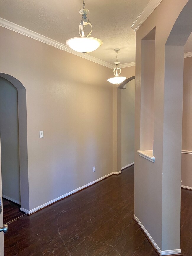 Building Photo - 19219 Sarah Ann Ct