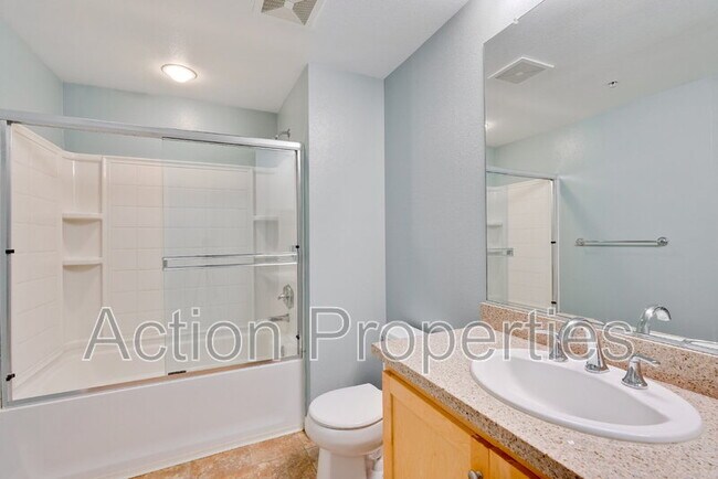 Building Photo - 800 N 8th St