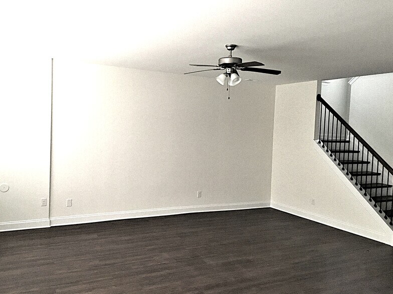 Building Photo - 3920 Riceland Pl