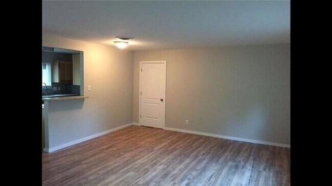 Building Photo - 311 Sheraton Ave