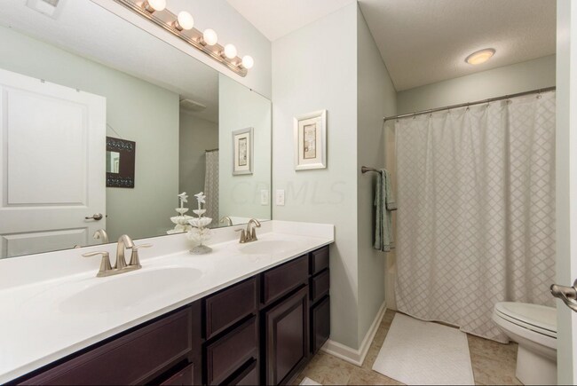 Building Photo - 7916 Avaleen Cir