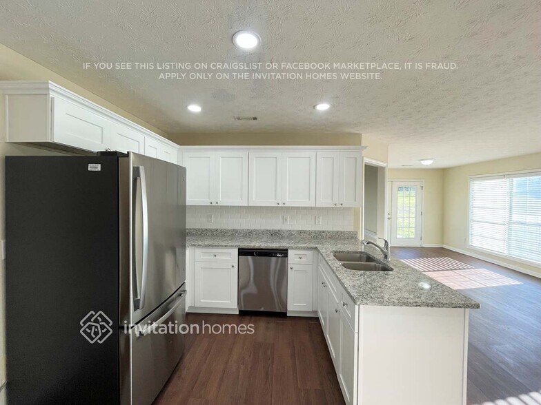 Building Photo - 1530 Devonshire Way