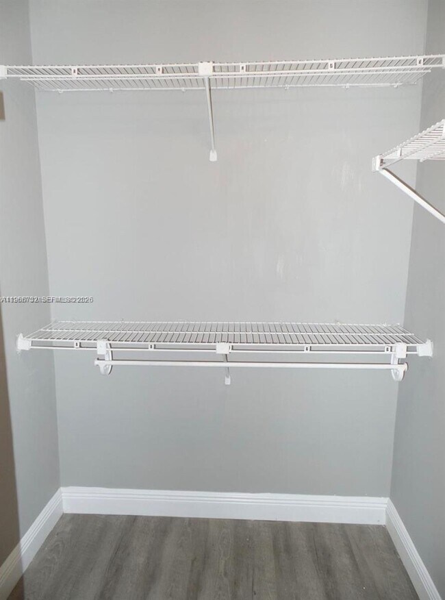 Building Photo - 1281 SW 46th Ave