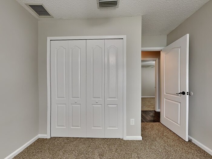 Building Photo - 6463 Silk Leaf Ln