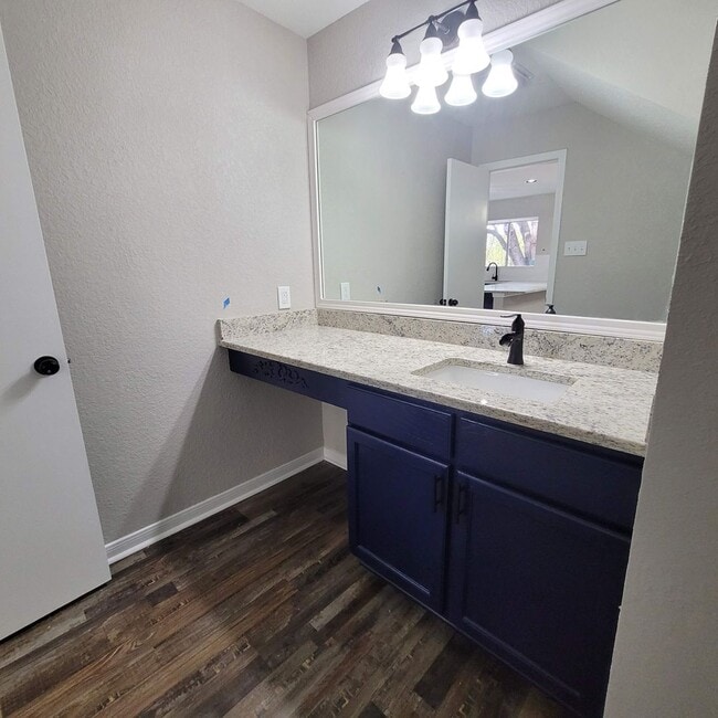 Building Photo - 14623 Highland Ridge