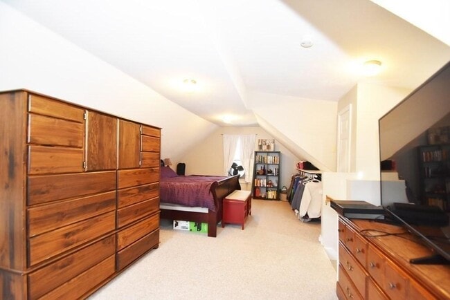 Building Photo - 90 High St