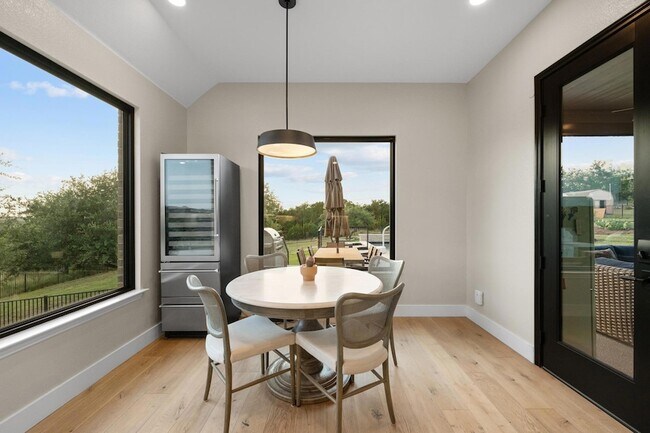 Building Photo - 4518 Diamante Dr