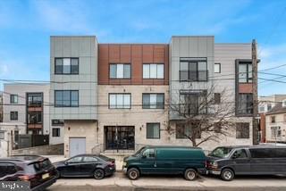 Building Photo - 700 Moyer St