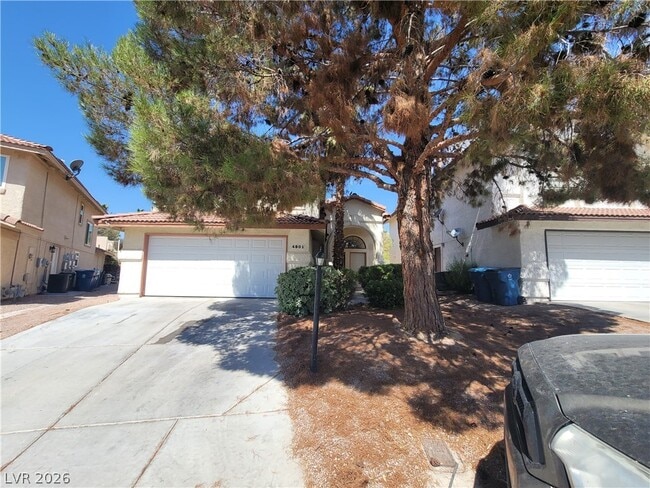 Building Photo - 4801 Fiesta Lakes St