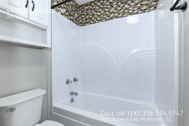 Building Photo - 4407 Pennydale Dr