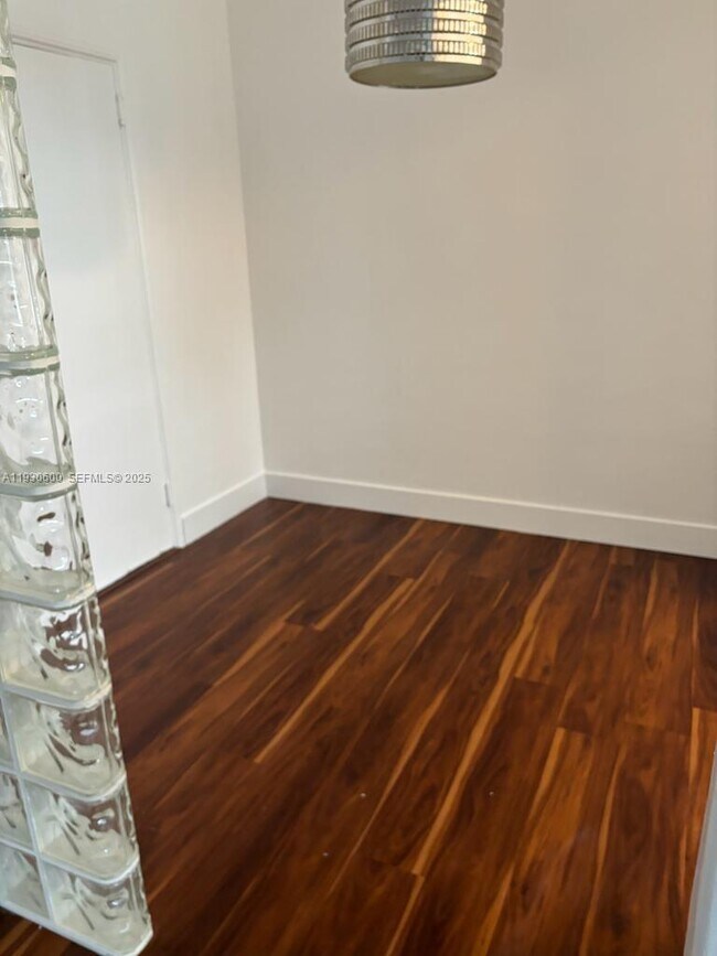 Building Photo - 760 Jefferson Ave