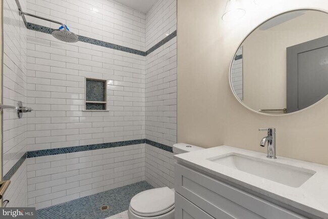Building Photo - 511 Gorgas Ln