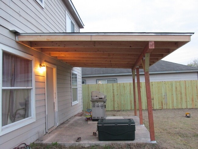 Building Photo - 8035 Grand Bend