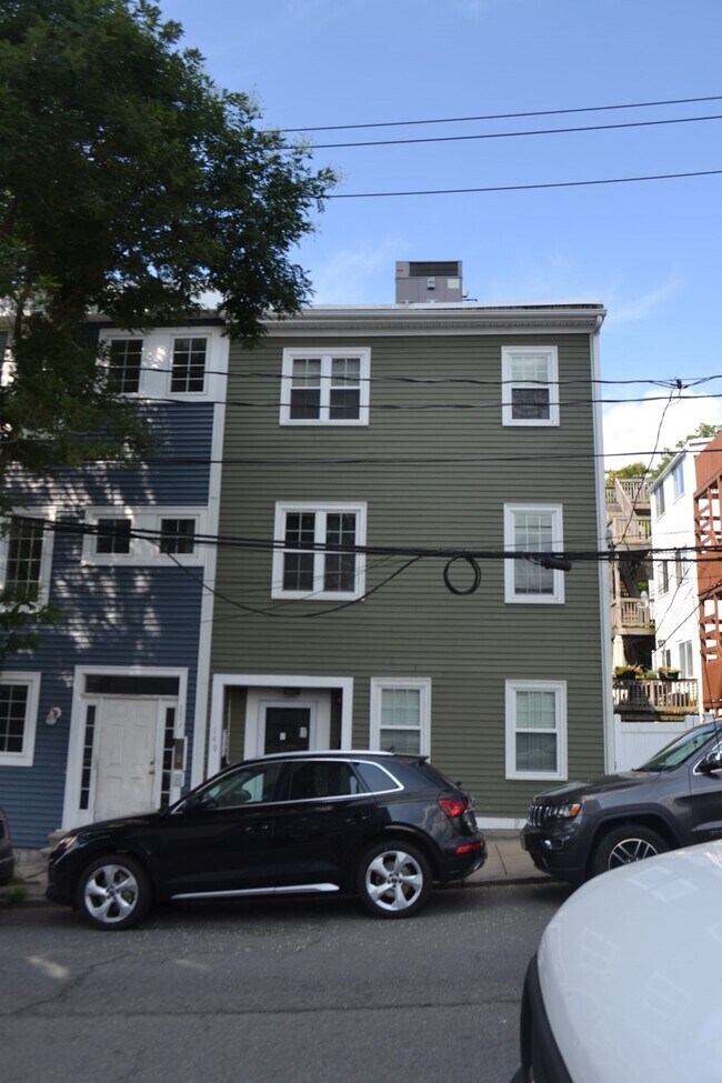 Building Photo - 149 G St