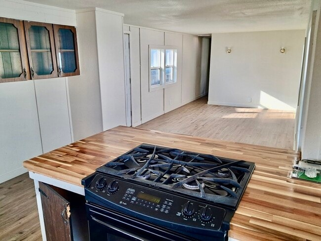 Building Photo - 2303 S Greeley Hwy