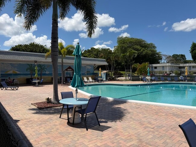 Building Photo - 3322 Cynthia Ln