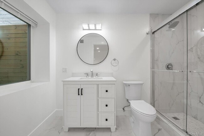 Building Photo - ONE Manhasset Ave