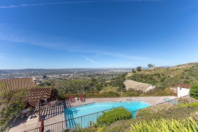 Building Photo - 1709 Cam De Villas