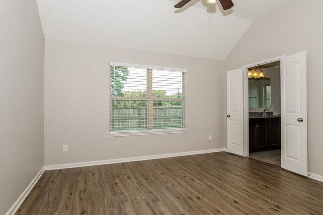 Building Photo - 131 Brock's Ln