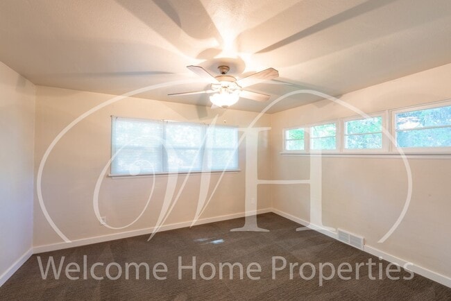 Building Photo - Remodeled Single-Family Home Close to Whitman College