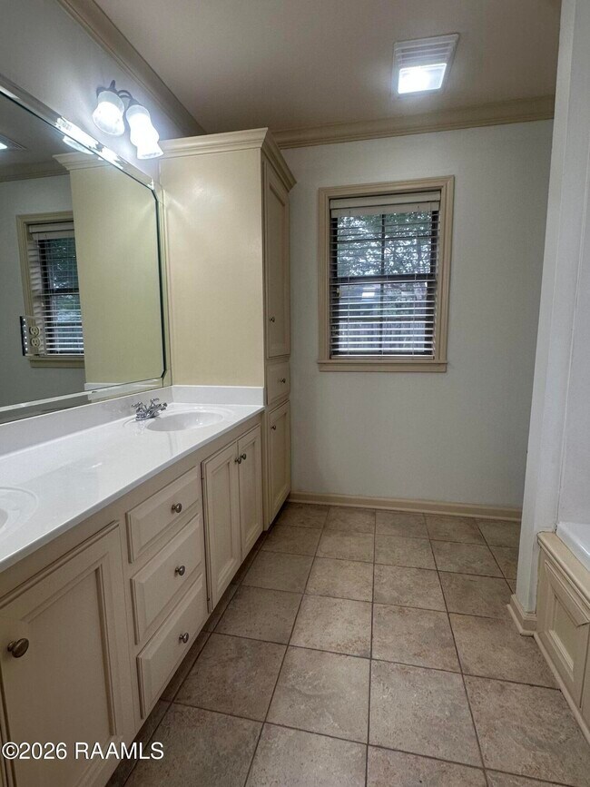 Building Photo - 309 Stags Leap Ln