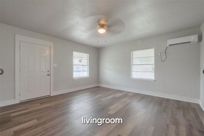 Building Photo - 1311 Fred St