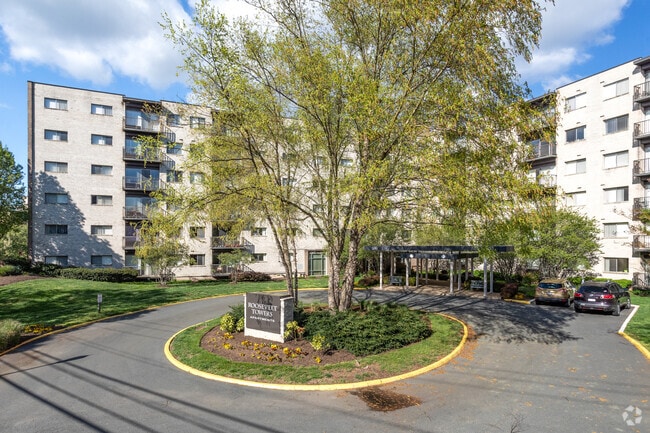 Building Photo - Cortland at Falls Church