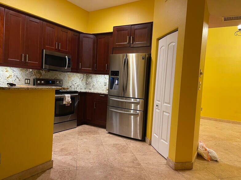 Building Photo - 5517 Interbay Blvd