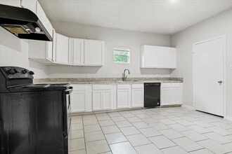 Building Photo - 3926 S Denley Dr