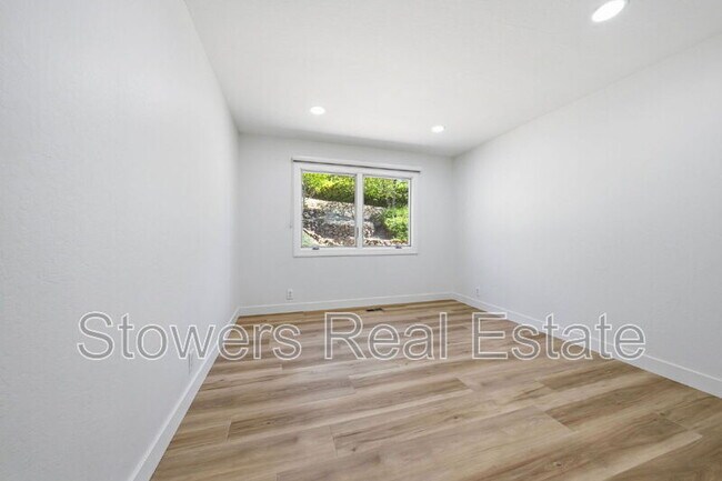 Building Photo - 155 Mountain Canyon Pl