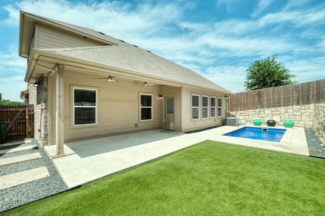 Building Photo - 3209 Ortman Dr