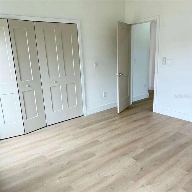 Building Photo - 13277 Center Ave