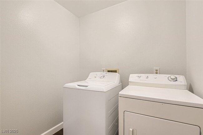 Building Photo - 225 Crosswind Way