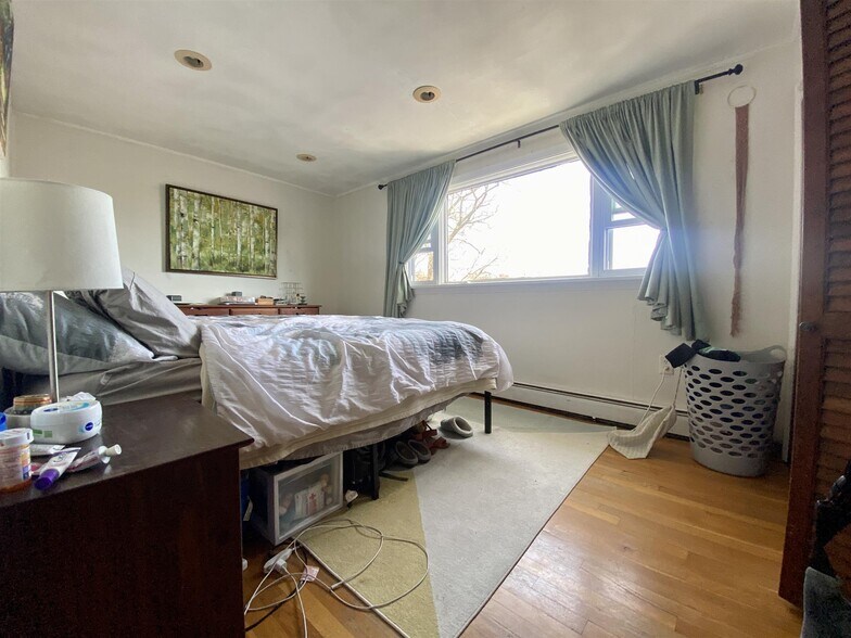 Building Photo - 87 Summer St