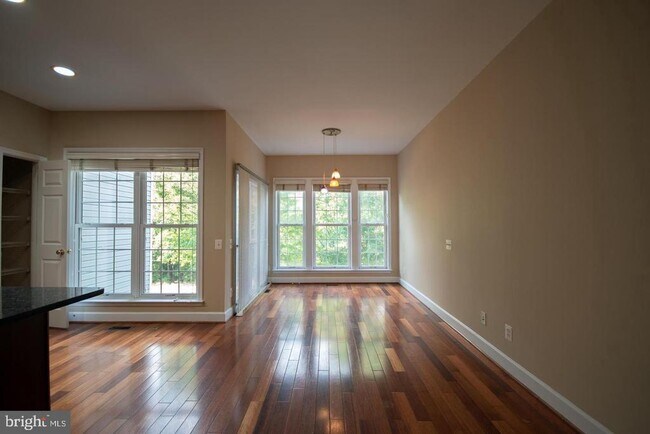 Building Photo - 2444 Terra Cotta Cir