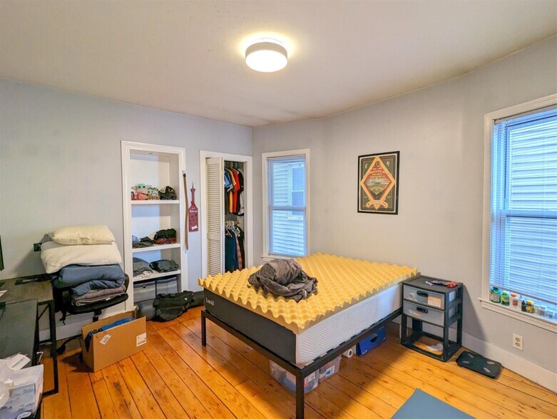 Building Photo - 383 Highland Ave