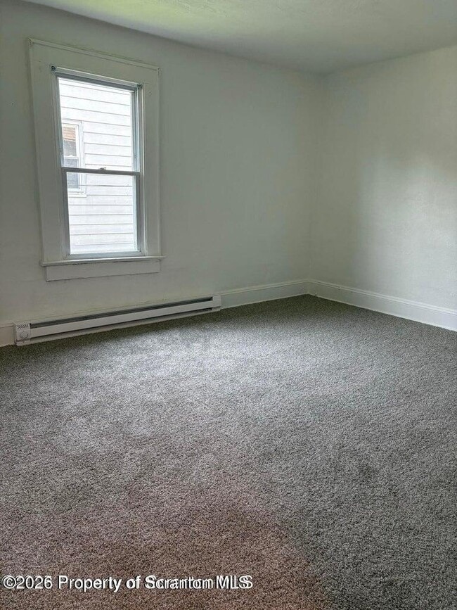 Building Photo - 1017 Main St