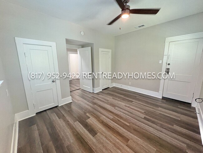 Building Photo - 4431 Clay St