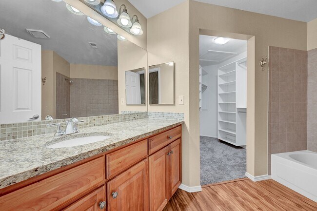 Building Photo - $1,795.00 - 2 Bedrooms, 2 Bathrooms, Apart...