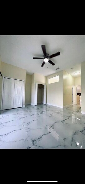 Building Photo - 1005 Universal Rest Pl