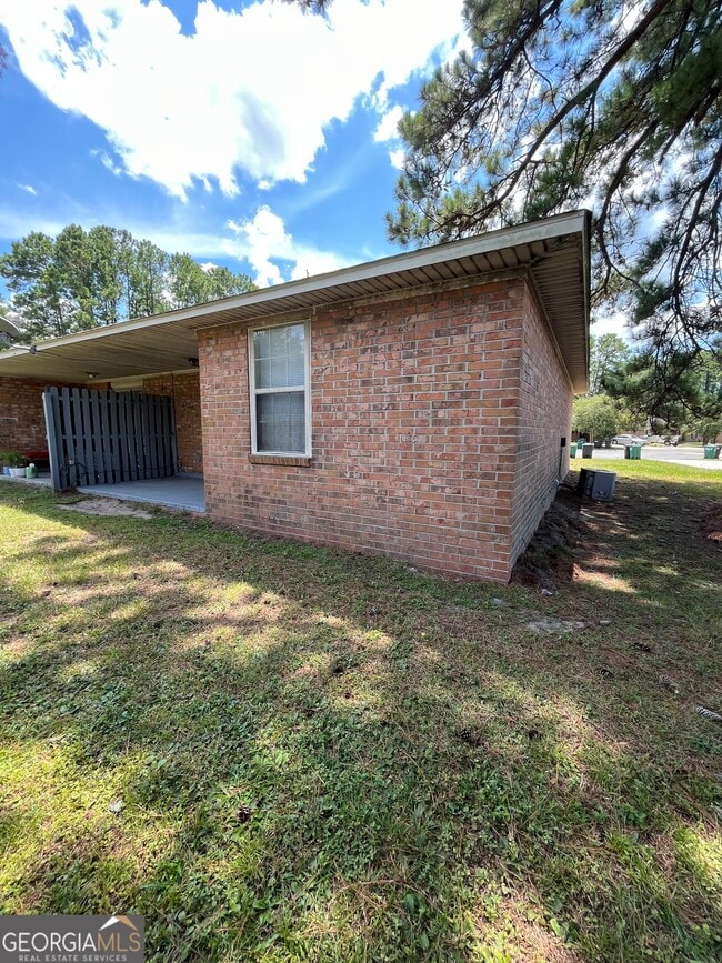 Building Photo - 409 Baltic Ct